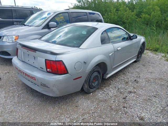 20267983 :رقم المزاد ، 1FAFP40431F242026 vin ، 2001 Ford Mustang مزاد بيع