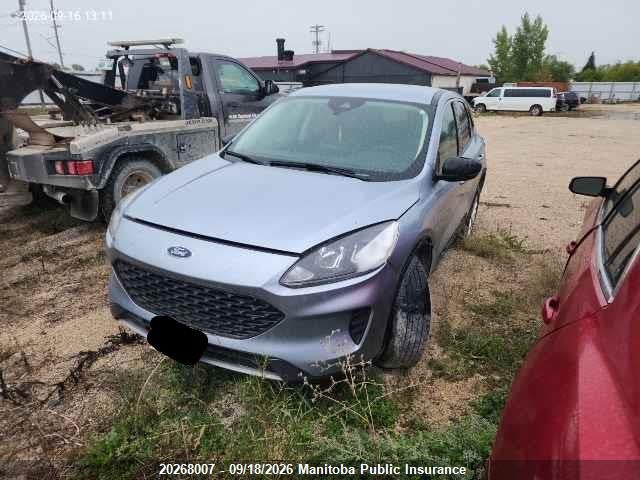 Ford ESCAPE SE 2022 1FMCU9G68NUB27977 Image 2