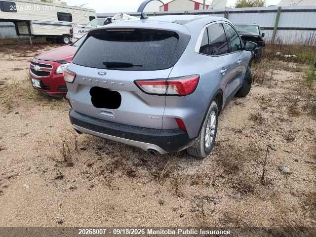 Ford ESCAPE SE 2022 1FMCU9G68NUB27977 Image 4