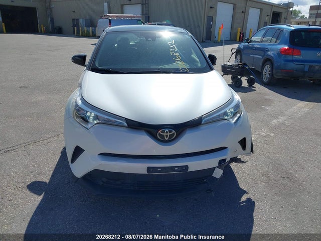 2019 Toyota C-hr Xle მანქანა იყიდება აუქციონზე, vin: JTNKHMBXXK1034281, აუქციონის ნომერი: 20268212