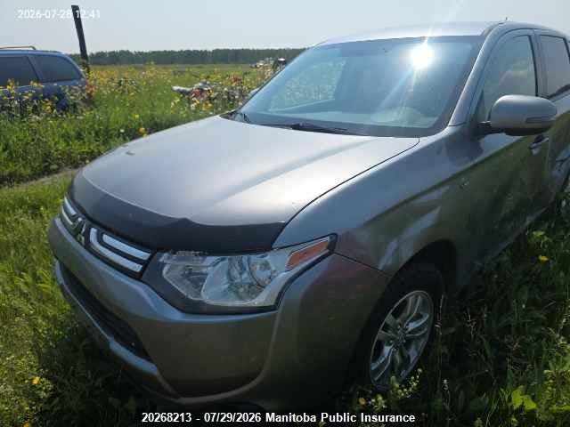 JA4JZ3AX0EZ606824 Mitsubishi Outlander Se