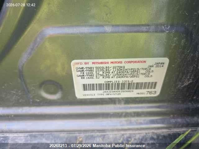 JA4JZ3AX0EZ606824 Mitsubishi Outlander Se