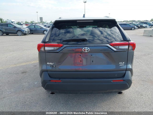 2T3R1RFV1RC418573 Toyota Rav4 Xle