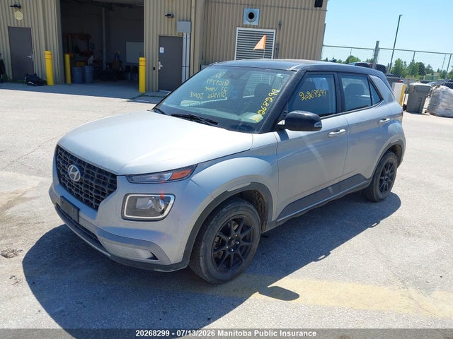 Hyundai Venue Essential 2021 KMHRB8A35MU109797 Image 2