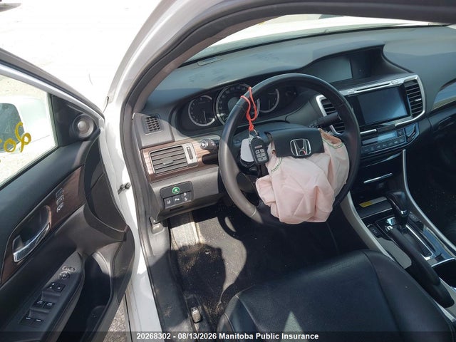 Продажа на аукционе авто 2016 Honda Accord Touring, vin: 1HGCR2F0XGA806682, номер лота: 20268302