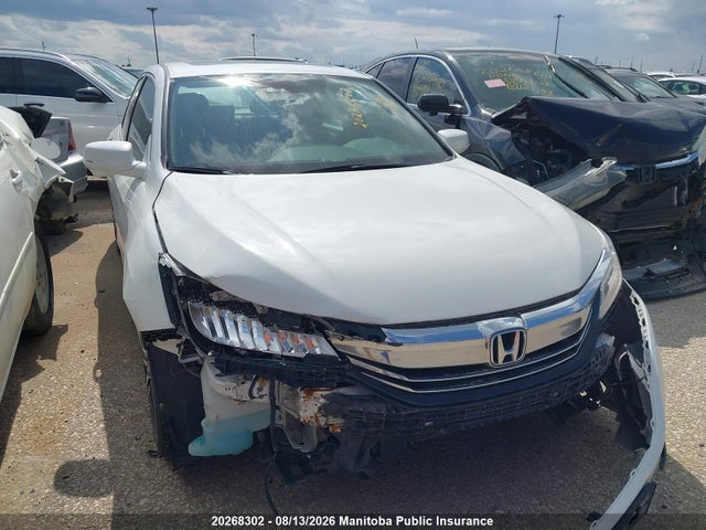 Продажа на аукционе авто 2016 Honda Accord Touring, vin: 1HGCR2F0XGA806682, номер лота: 20268302