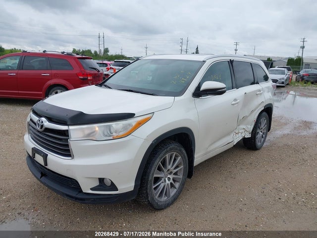 Toyota Highlander Xle V6 2014 5TDJKRFH5ES031569 Image 2