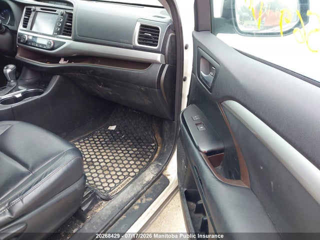 Toyota Highlander Xle V6 2014 5TDJKRFH5ES031569 Image 5