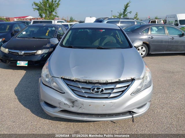 20268544 :رقم المزاد ، 5NPEB4AC0DH722013 vin ، 2013 Hyundai Sonata Gl مزاد بيع
