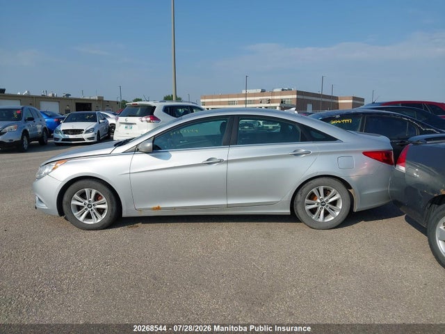 20268544 :رقم المزاد ، 5NPEB4AC0DH722013 vin ، 2013 Hyundai Sonata Gl مزاد بيع