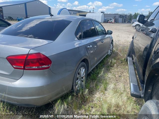 2013 Volkswagen Passat 2.5 მანქანა იყიდება აუქციონზე, vin: 1VWAH7A31DC006003, აუქციონის ნომერი: 20268741