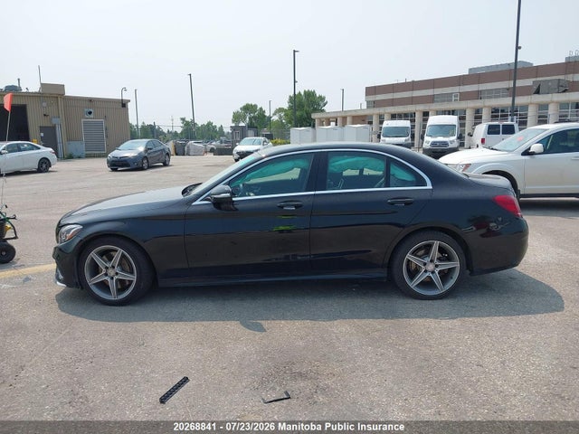 2015 Mercedes Benz C300w 4matic მანქანა იყიდება აუქციონზე, vin: 55SWF4KB0FU049884, აუქციონის ნომერი: 20268841