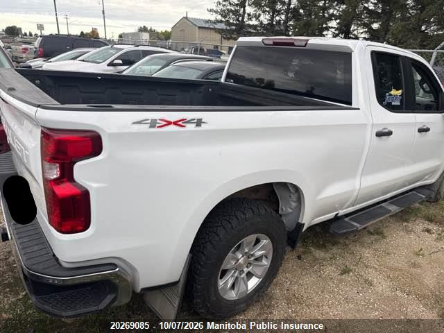 20269085 :رقم المزاد ، 1GCRDAED5NZ575310 vin ، 2022 Chevrolet Silverado 1500 Wt Double Cab مزاد بيع