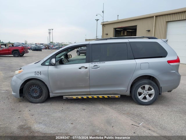 Продаж на аукціоні авто 2013 Toyota Sienna Le V6, vin: 5TDKK3DC2DS396461, номер лоту: 20269247