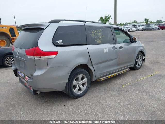 Продаж на аукціоні авто 2013 Toyota Sienna Le V6, vin: 5TDKK3DC2DS396461, номер лоту: 20269247