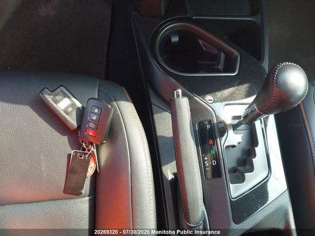 Toyota RAV4 SE 2018 2T3JFREV8JW717951 Image 10
