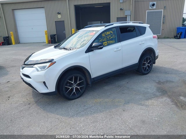 Toyota RAV4 SE 2018 2T3JFREV8JW717951 Image 2