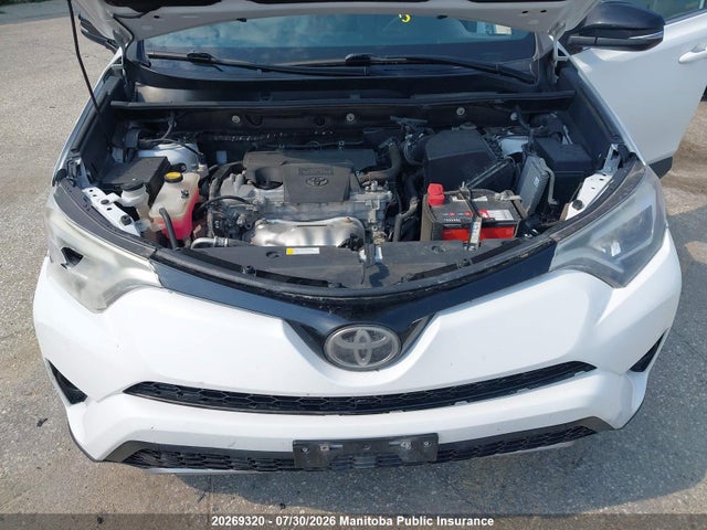 Toyota RAV4 SE 2018 2T3JFREV8JW717951 Image 9