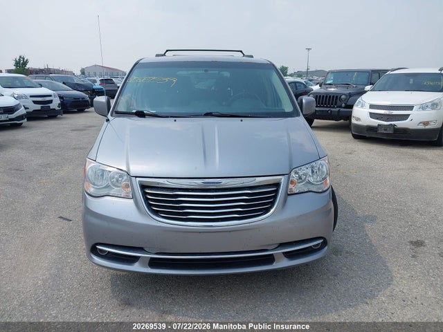 2015 Chrysler Town & Country Touring მანქანა იყიდება აუქციონზე, vin: 2C4RC1BG2FR740081, აუქციონის ნომერი: 20269539