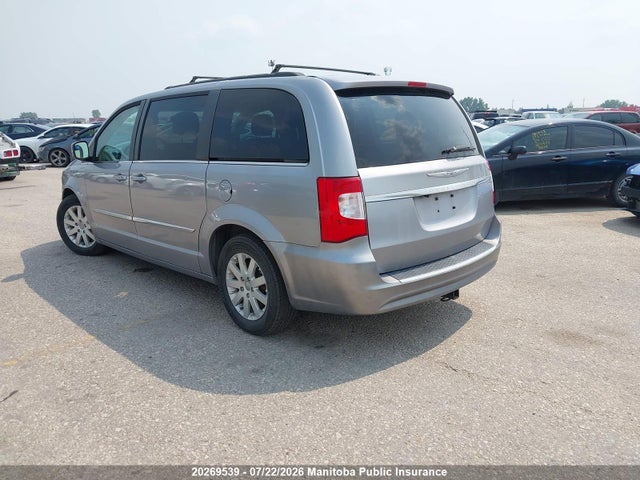 2015 Chrysler Town & Country Touring მანქანა იყიდება აუქციონზე, vin: 2C4RC1BG2FR740081, აუქციონის ნომერი: 20269539