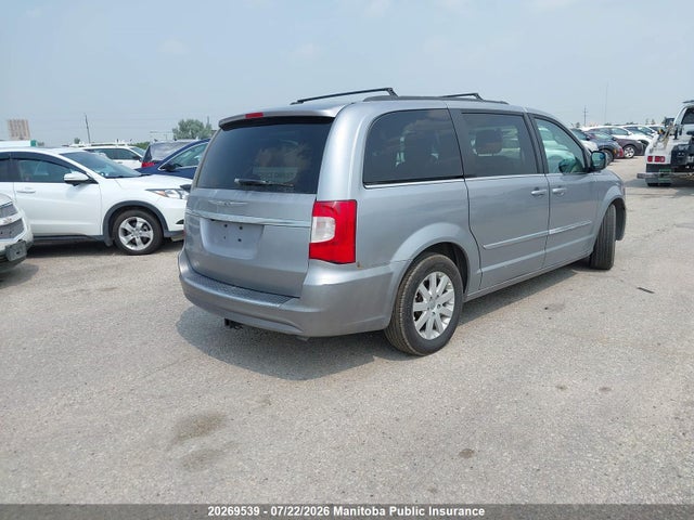 2015 Chrysler Town & Country Touring მანქანა იყიდება აუქციონზე, vin: 2C4RC1BG2FR740081, აუქციონის ნომერი: 20269539
