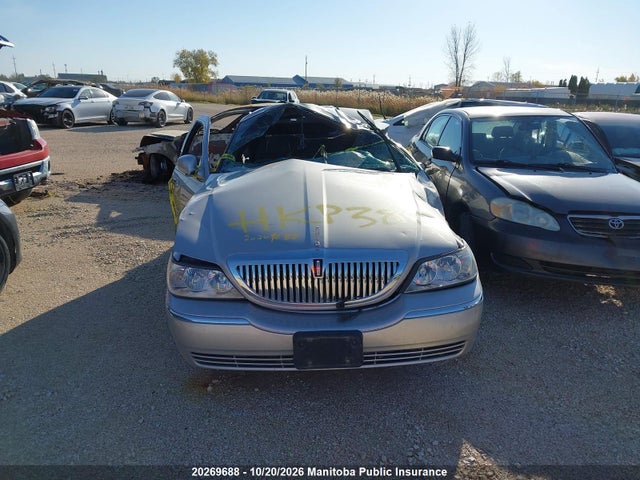Продажа на аукционе авто 2009 Lincoln Town Car Signature Limited, vin: 2LNHM82V79X631403, номер лота: 20269688