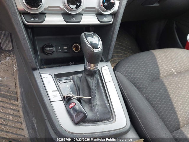 Hyundai Elantra Essential 2020 KMHD74LF0LU003655 Image 9