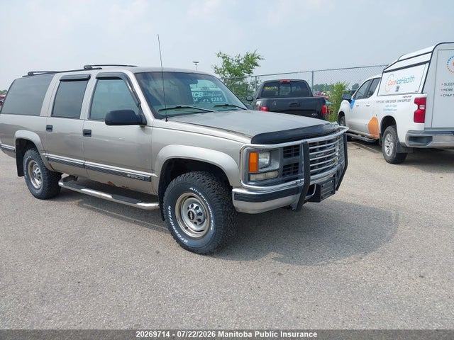 20269714 :رقم المزاد ، 3GNGK26F7XG128894 vin ، 1999 Chevrolet K/v 20/2500 Suburban مزاد بيع