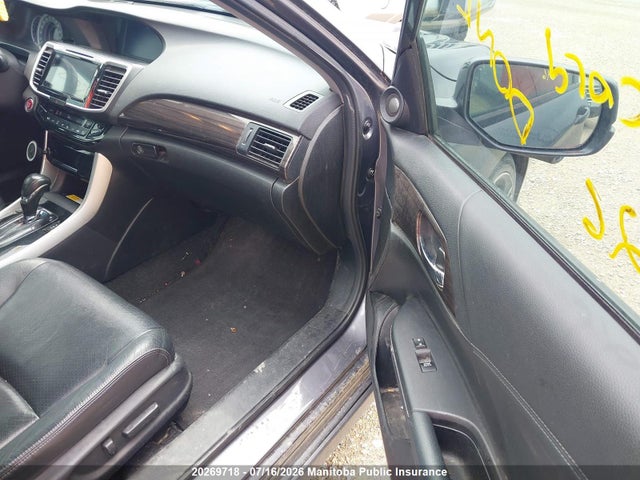 20269718 :رقم المزاد ، 1HGCR2F03GA803140 vin ، 2016 Honda Accord Touring مزاد بيع