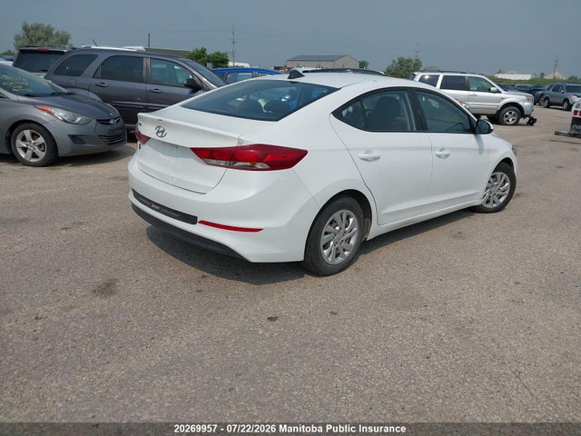 Hyundai Elantra Le 2018 5NPD74LF3JH233010 Image 4