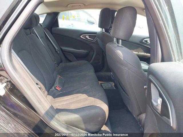 Продажа на аукционе авто 2015 Chrysler 200 Limited V6, vin: 1C3CCCAG2FN740148, номер лота: 20270011