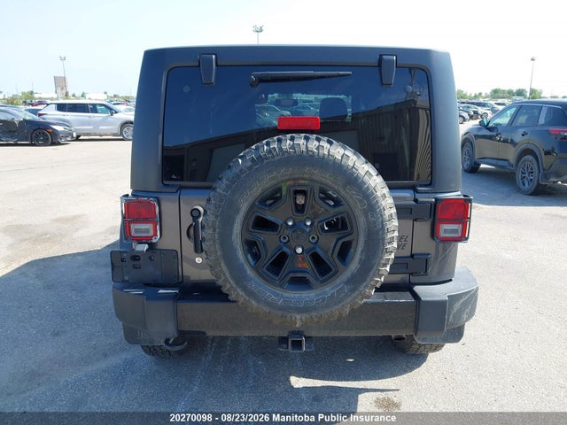 1C4BJWDG5GL185705 Jeep Wrangler Unlimited Sport