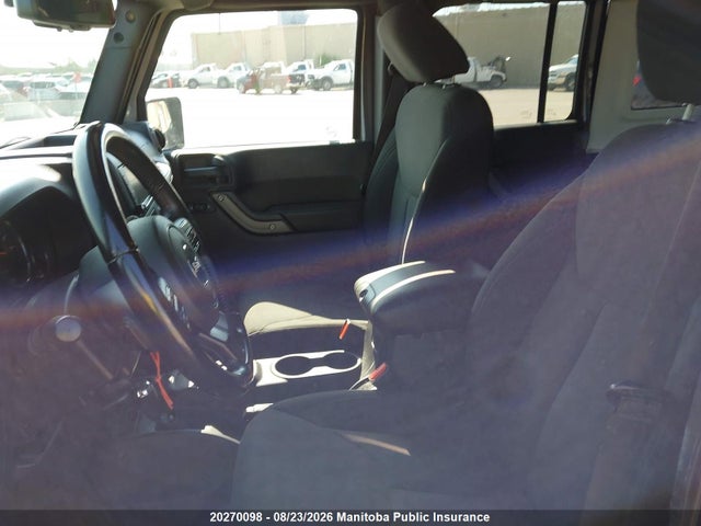 1C4BJWDG5GL185705 Jeep Wrangler Unlimited Sport