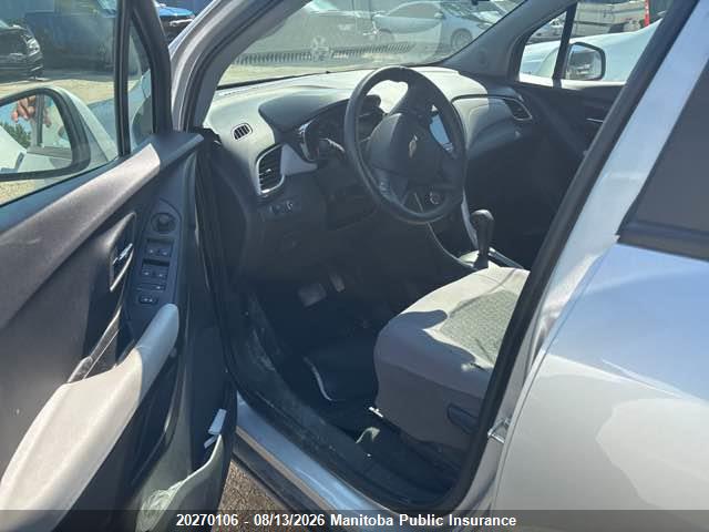 Chevrolet TRAX LS 2017 3GNCJKSB8HL246269 Image 5