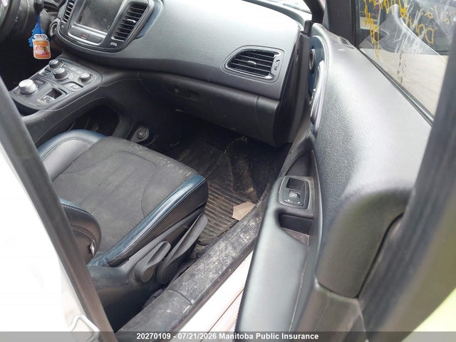 20270109 :رقم المزاد ، 1C3CCCDG0FN592982 vin ، 2015 Chrysler 200 S V6 مزاد بيع