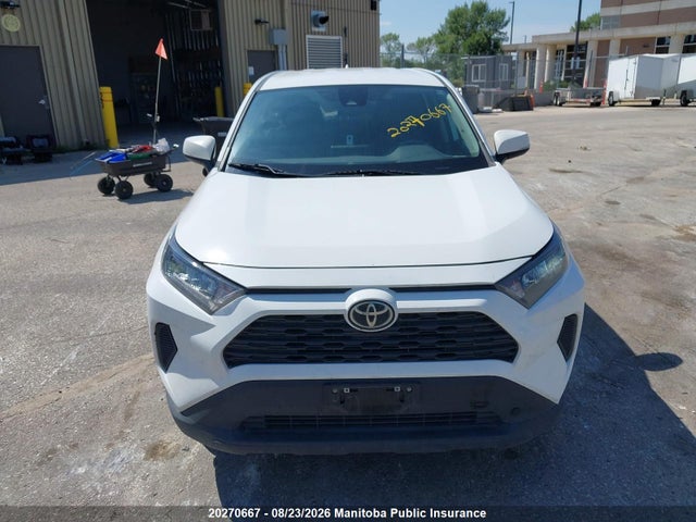 2T3B1RFV0NW263945 Toyota RAV4 LE