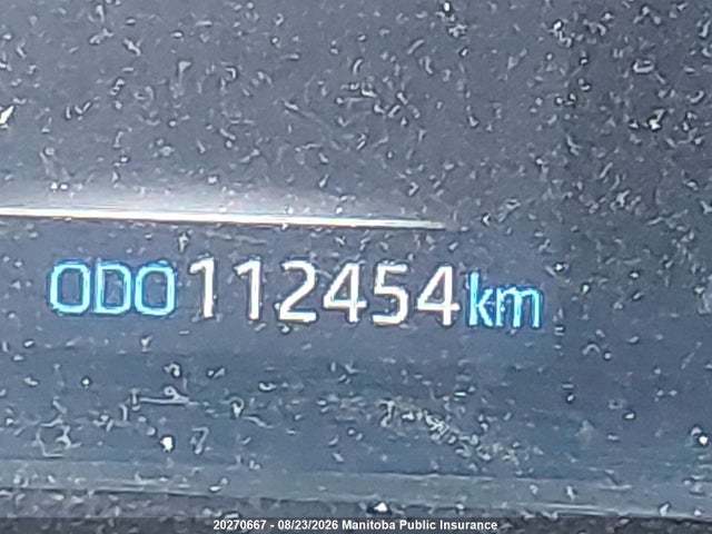 2T3B1RFV0NW263945 Toyota RAV4 LE
