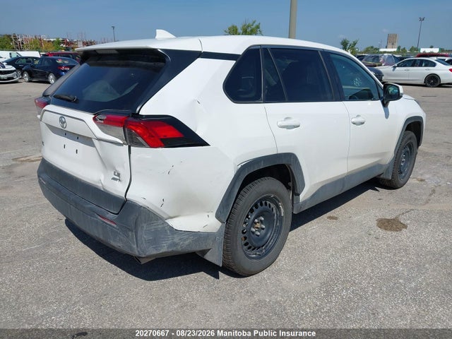 2T3B1RFV0NW263945 Toyota RAV4 LE