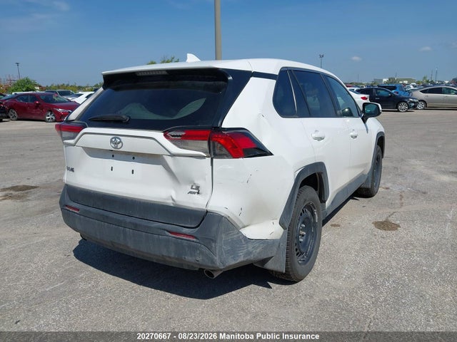 2T3B1RFV0NW263945 Toyota RAV4 LE