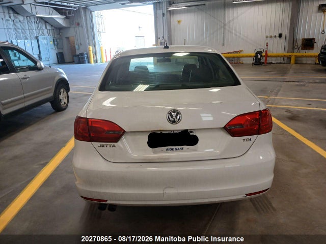 20270865 :رقم المزاد ، 3VWLL7AJ5BM044674 vin ، 2011 Volkswagen Jetta 2.0 Tdi مزاد بيع