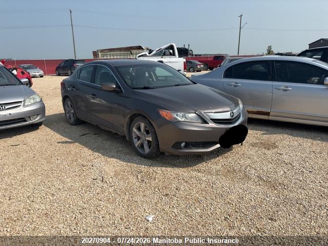 Auction sale of the 2013 Acura Ilx, vin: 19VDE1F58DE403712, lot number: 20270904