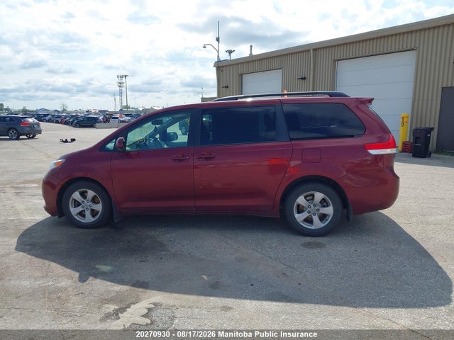 2012 Toyota Sienna Le V6 მანქანა იყიდება აუქციონზე, vin: 5TDKK3DC9CS256809, აუქციონის ნომერი: 20270930