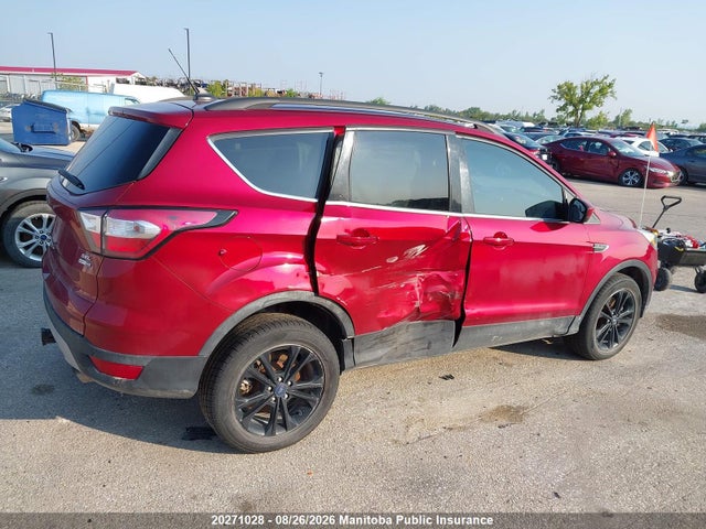 1FMCU9HD8JUC23356 Ford ESCAPE SEL