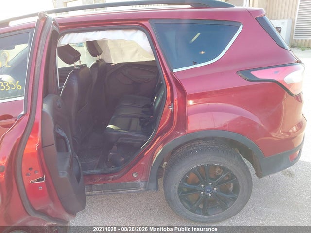 1FMCU9HD8JUC23356 Ford ESCAPE SEL