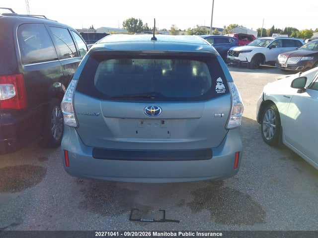 Продажа на аукционе авто 2013 Toyota Prius V, vin: JTDZN3EU6D3218874, номер лота: 20271041
