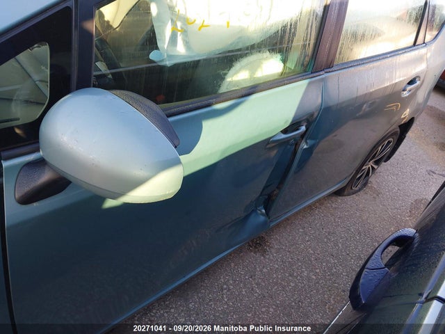 Продажа на аукционе авто 2013 Toyota Prius V, vin: JTDZN3EU6D3218874, номер лота: 20271041