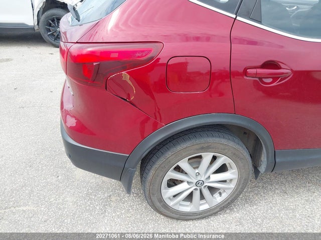 20271061 :رقم المزاد ، JN1BJ1CR5KW338096 vin ، 2019 Nissan Qashqai Sv مزاد بيع