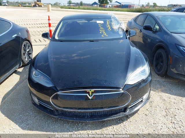 20271093 :رقم المزاد ، 5YJSA1CNXDFP19721 vin ، 2013 Tesla Model S 85 مزاد بيع