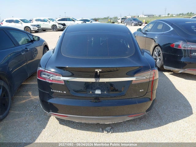 20271093 :رقم المزاد ، 5YJSA1CNXDFP19721 vin ، 2013 Tesla Model S 85 مزاد بيع