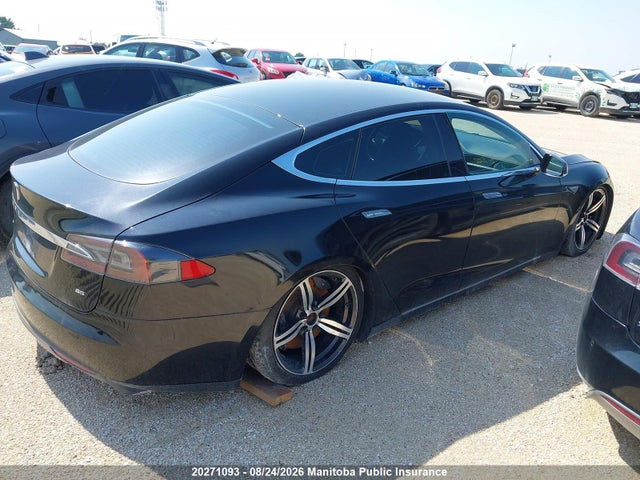 20271093 :رقم المزاد ، 5YJSA1CNXDFP19721 vin ، 2013 Tesla Model S 85 مزاد بيع